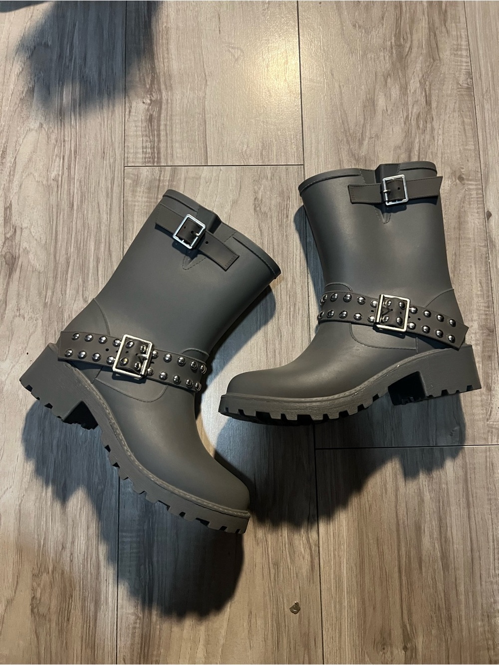 Skechers Women's Gray Mid-Calf Rain Boots Studded Buckle Pull-On Rubber Size 7